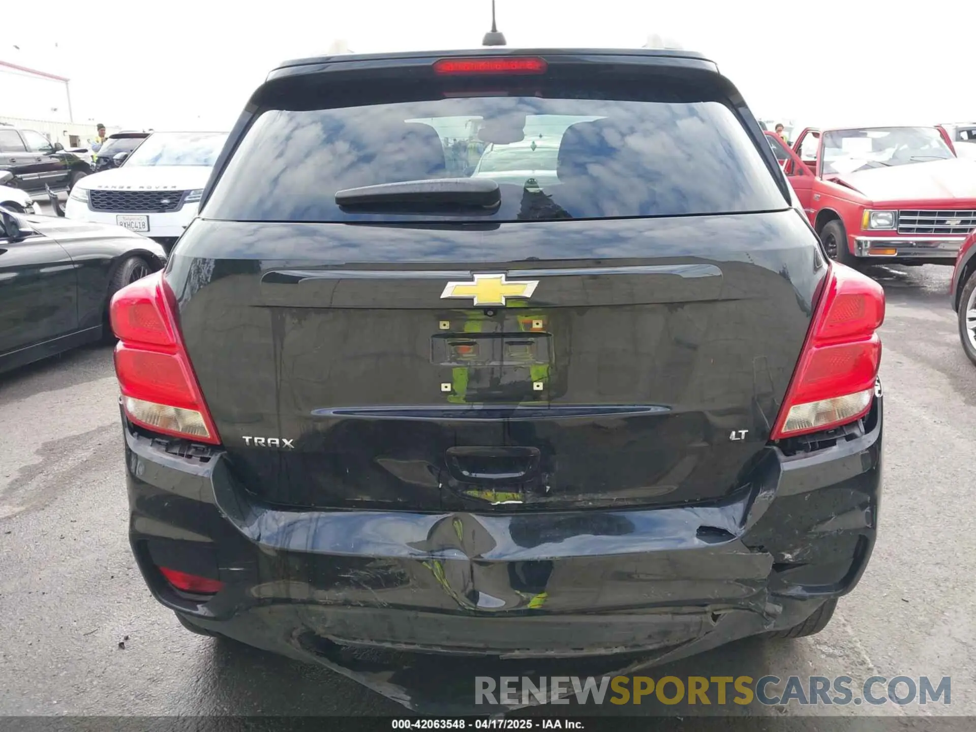 16 fotografías del automóvil dañado 3GNCJLSB6LL313546 CHEVROLET TRAX 2020