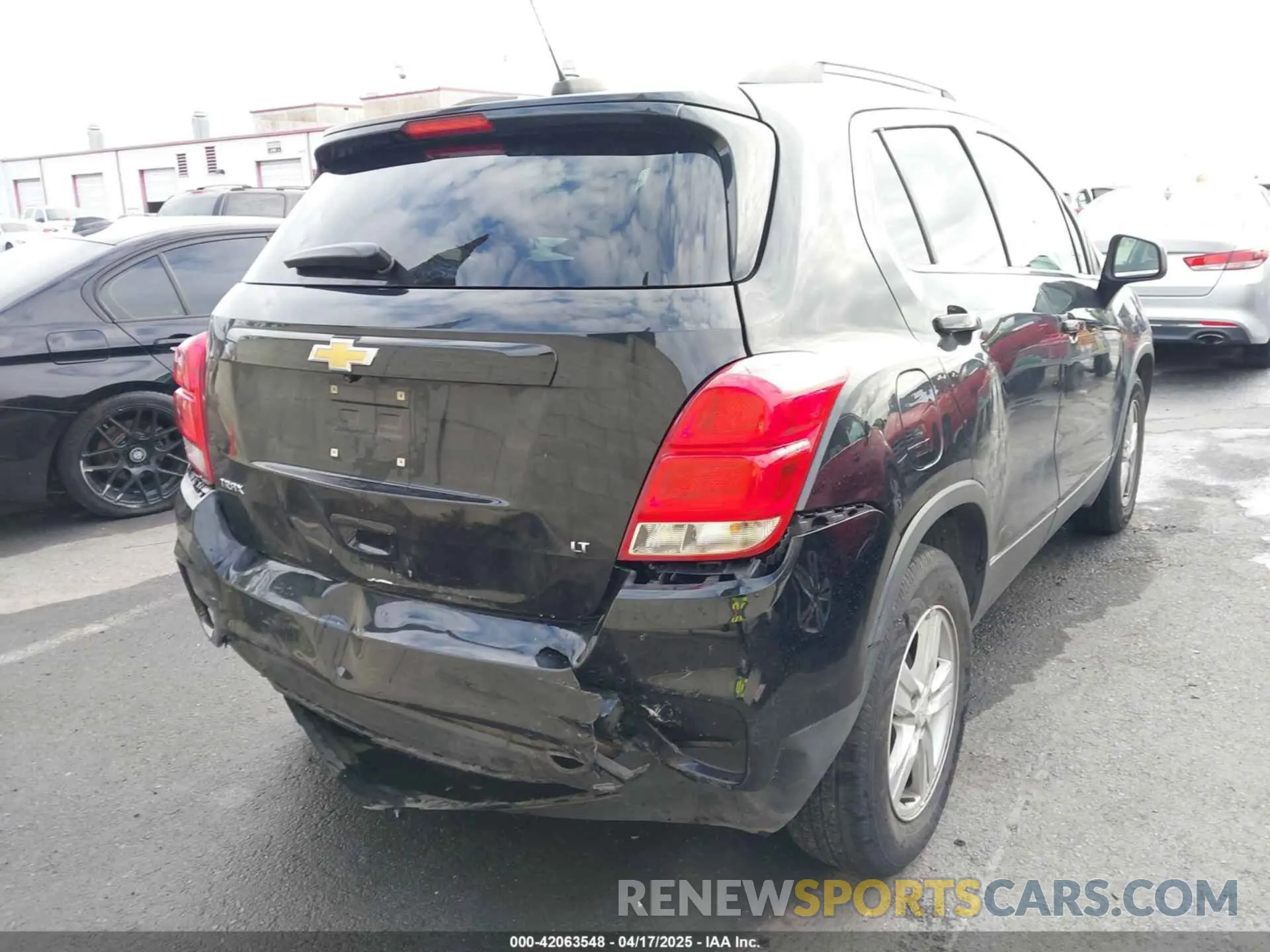 4 fotografías del automóvil dañado 3GNCJLSB6LL313546 CHEVROLET TRAX 2020