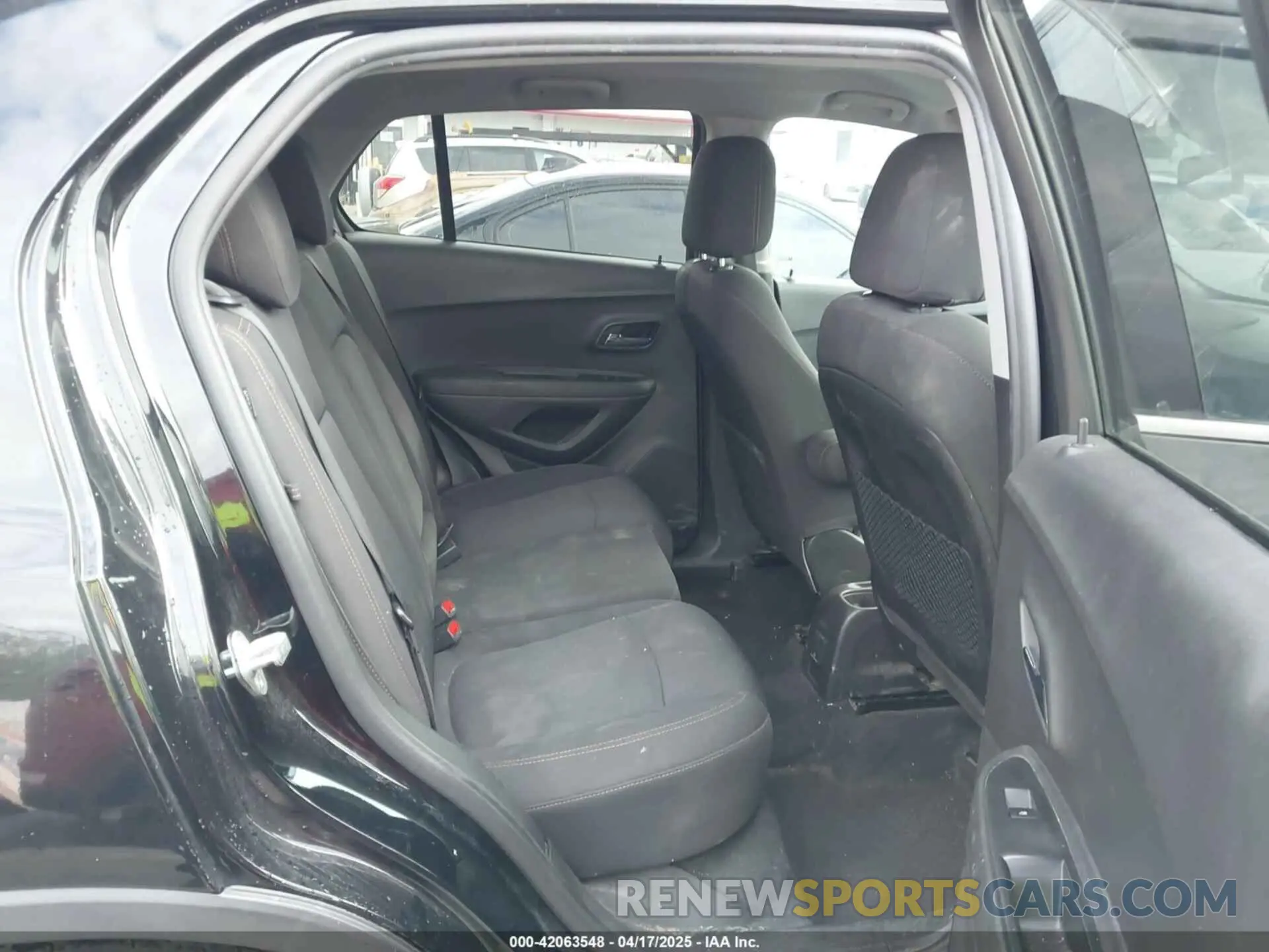 8 fotografías del automóvil dañado 3GNCJLSB6LL313546 CHEVROLET TRAX 2020
