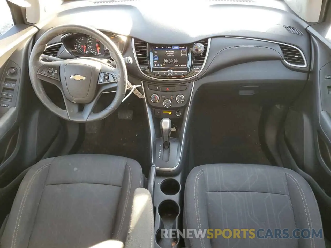 8 fotografías del automóvil dañado 3GNCJLSB7LL185933 CHEVROLET TRAX 2020
