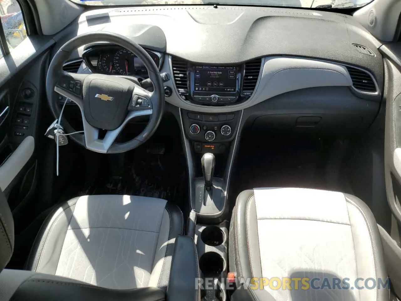 8 fotografías del automóvil dañado 3GNCJLSB7LL226822 CHEVROLET TRAX 2020