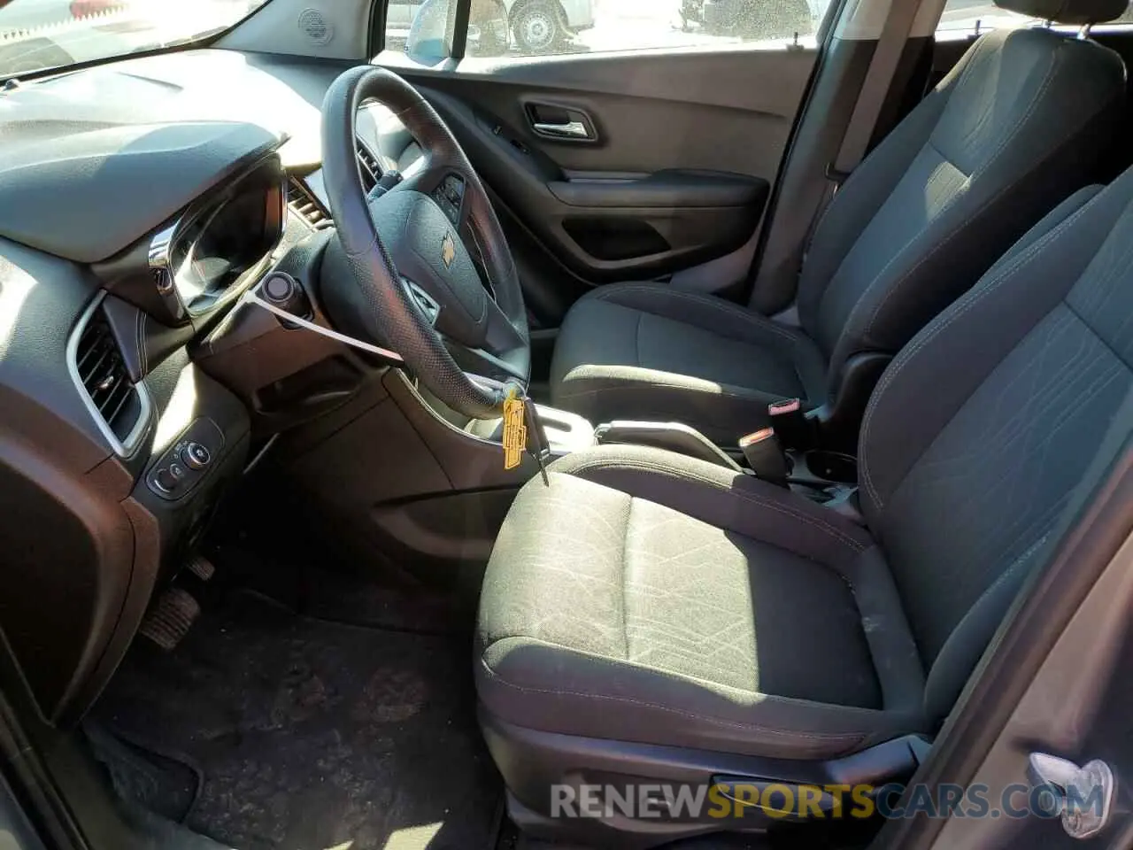 7 fotografías del automóvil dañado 3GNCJLSB9LL322712 CHEVROLET TRAX 2020