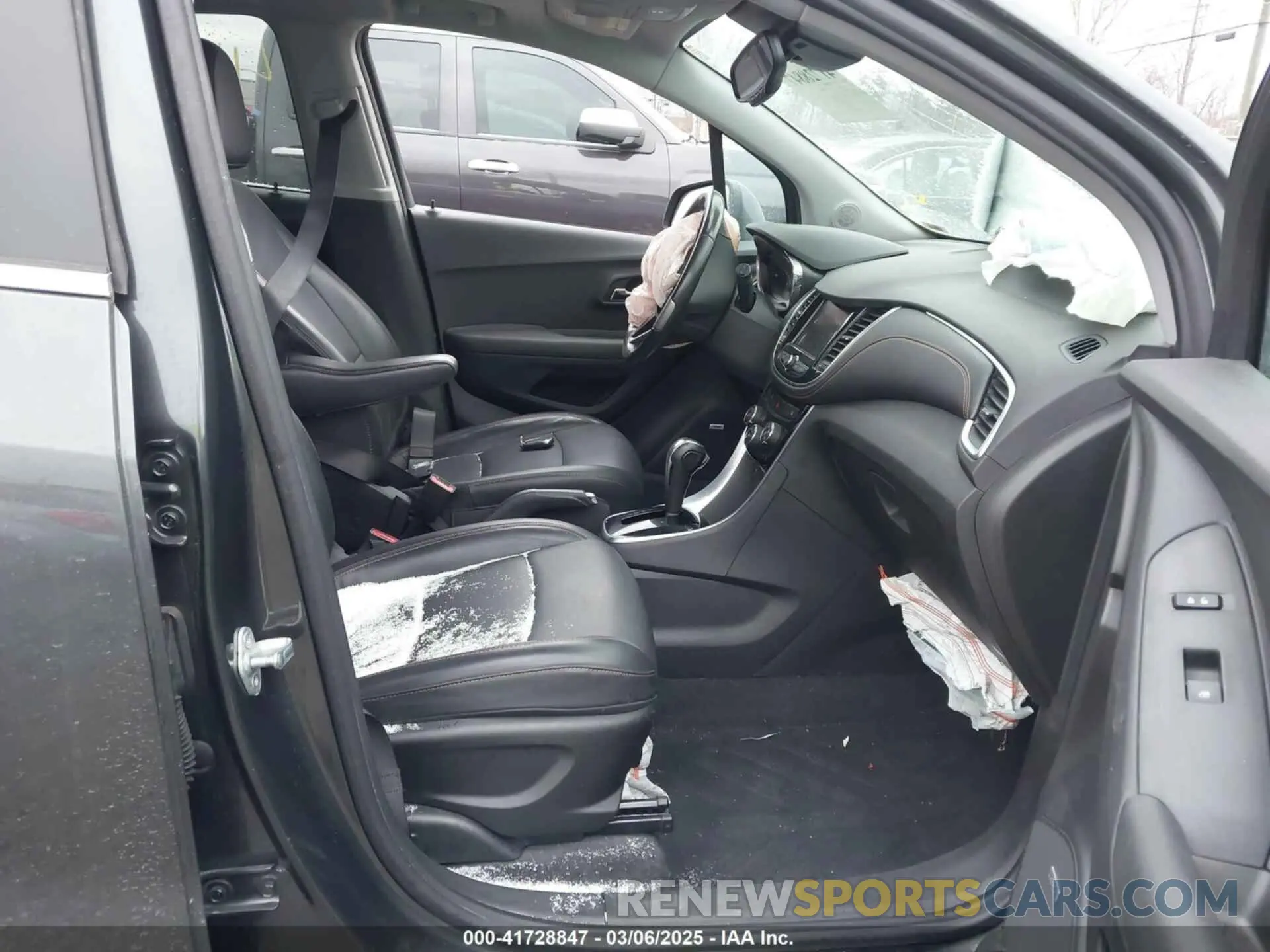 5 fotografías del automóvil dañado 3GNCJMSB5LL165265 CHEVROLET TRAX 2020