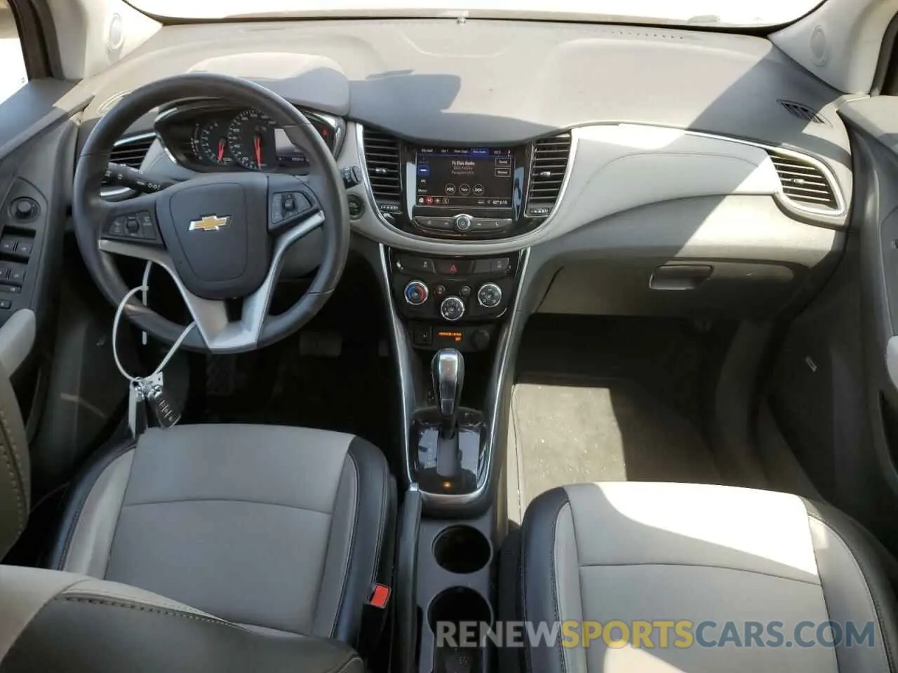 8 fotografías del automóvil dañado 3GNCJMSB7LL245795 CHEVROLET TRAX 2020