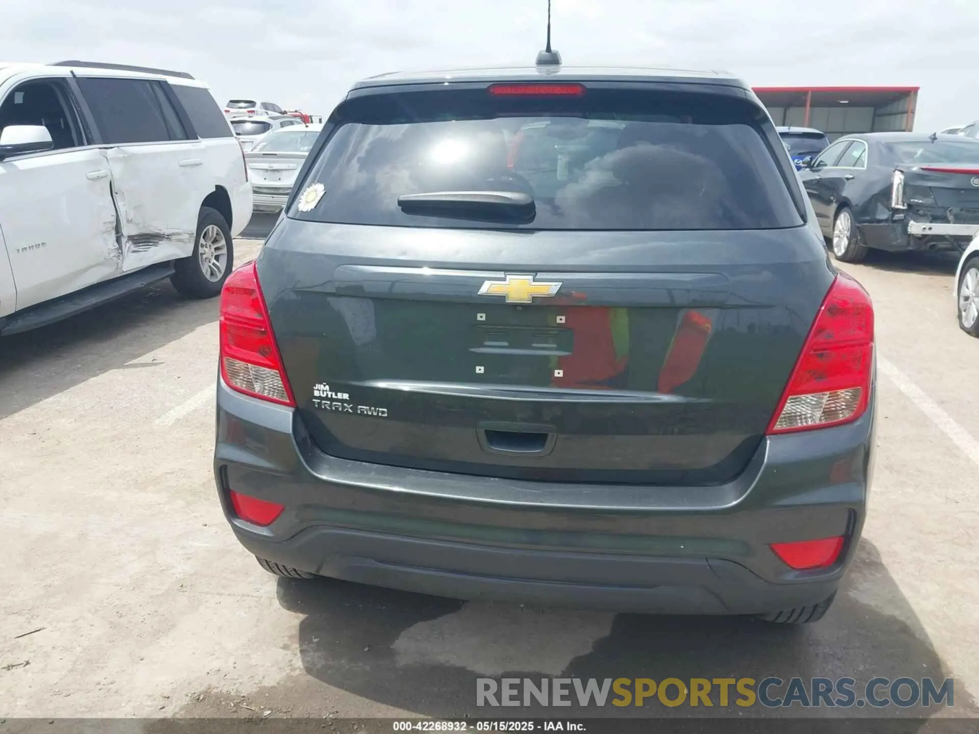 16 fotografías del automóvil dañado 3GNCJNSB6LL193338 CHEVROLET TRAX 2020