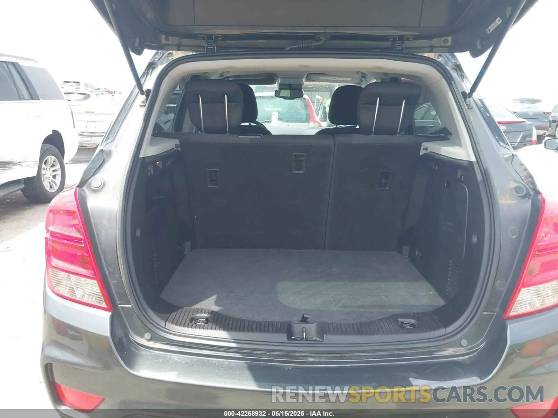 17 fotografías del automóvil dañado 3GNCJNSB6LL193338 CHEVROLET TRAX 2020