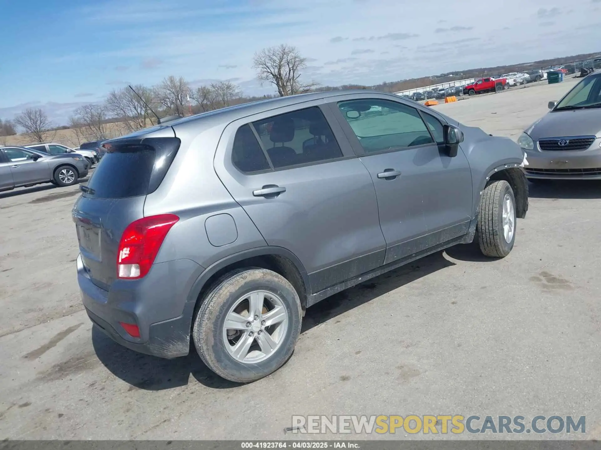 4 fotografías del automóvil dañado 3GNCJNSB6LL208534 CHEVROLET TRAX 2020
