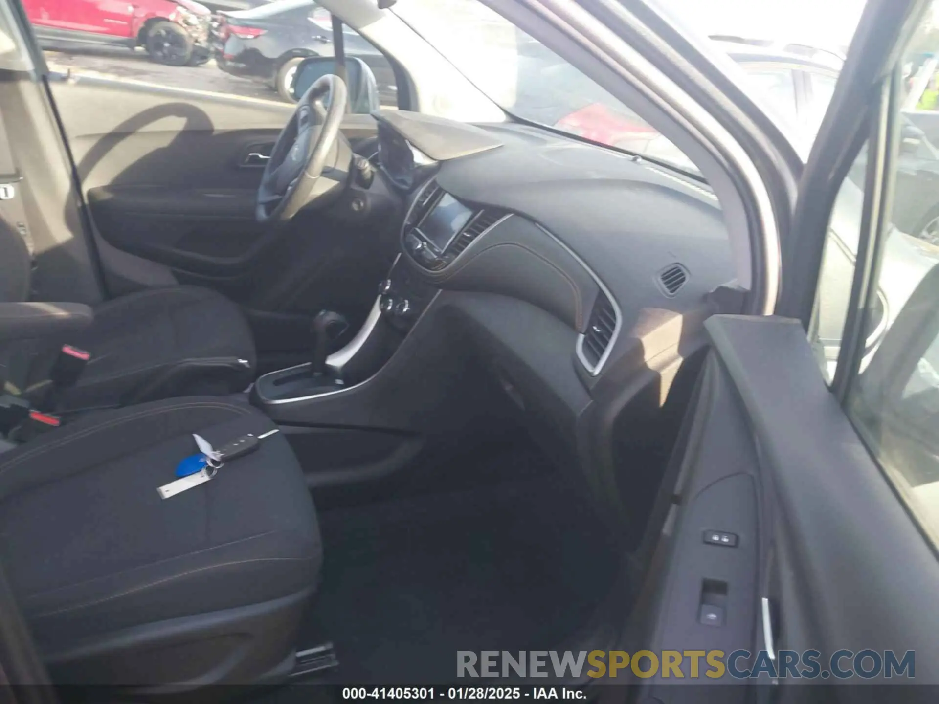5 fotografías del automóvil dañado 3GNCJNSB7LL128580 CHEVROLET TRAX 2020