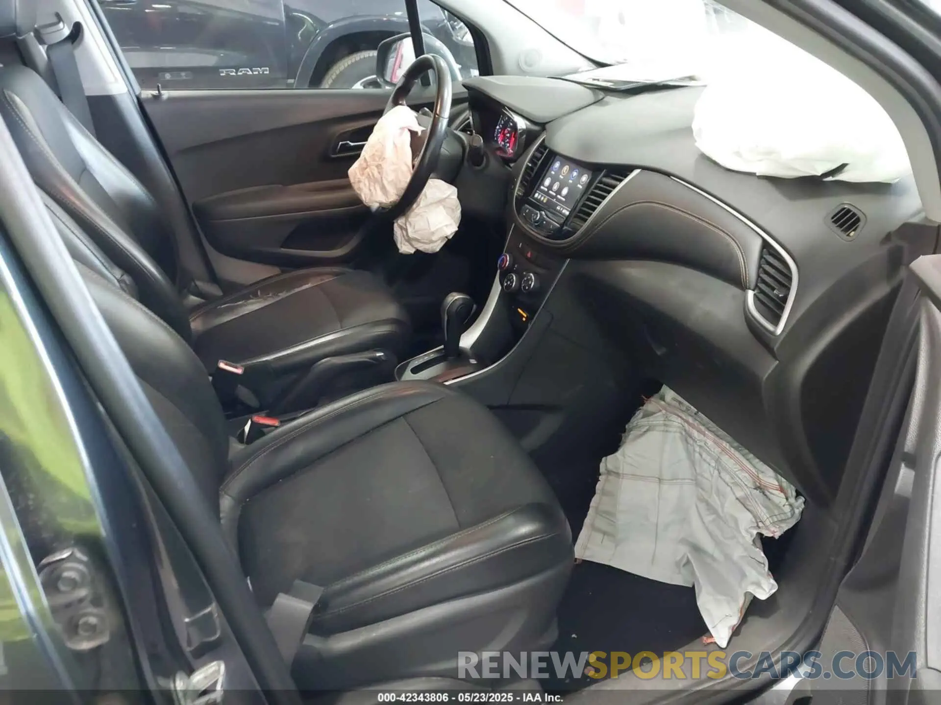 5 fotografías del automóvil dañado 3GNCJPSB0LL209030 CHEVROLET TRAX 2020