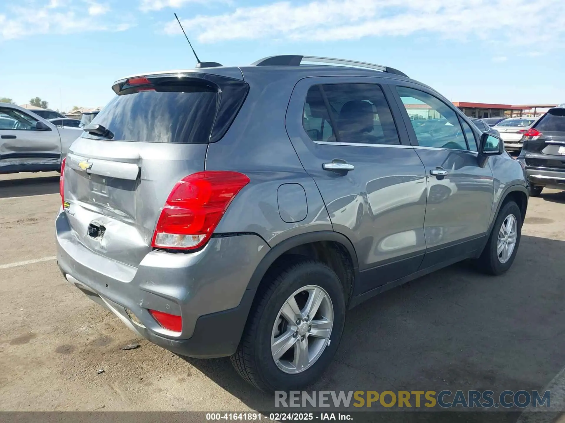 4 fotografías del automóvil dañado 3GNCJPSB1LL259144 CHEVROLET TRAX 2020