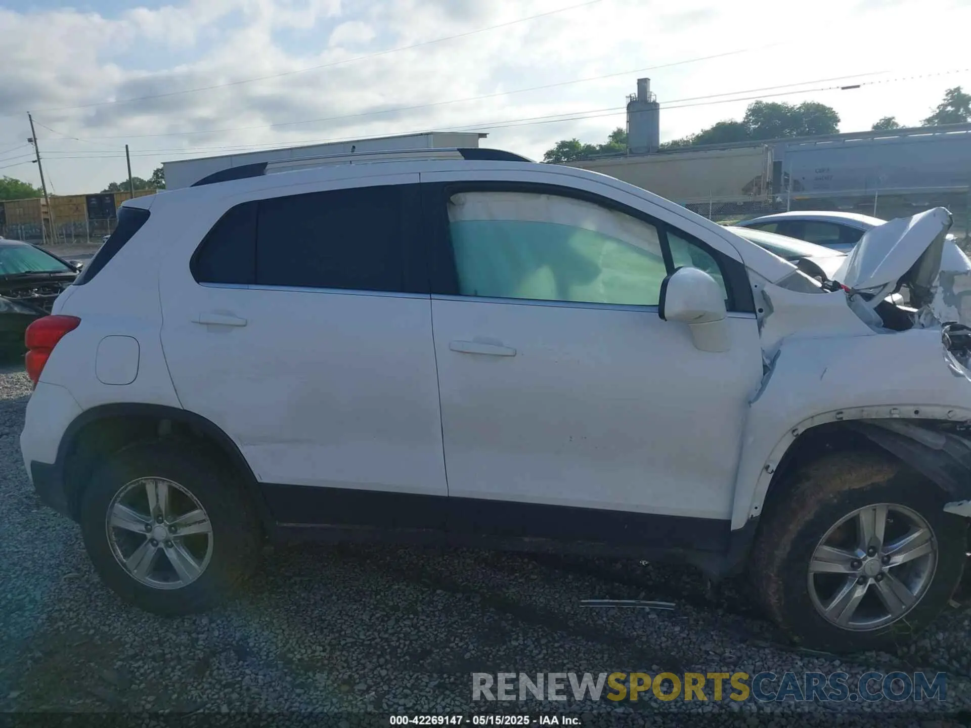 13 fotografías del automóvil dañado 3GNCJPSB2LL266586 CHEVROLET TRAX 2020