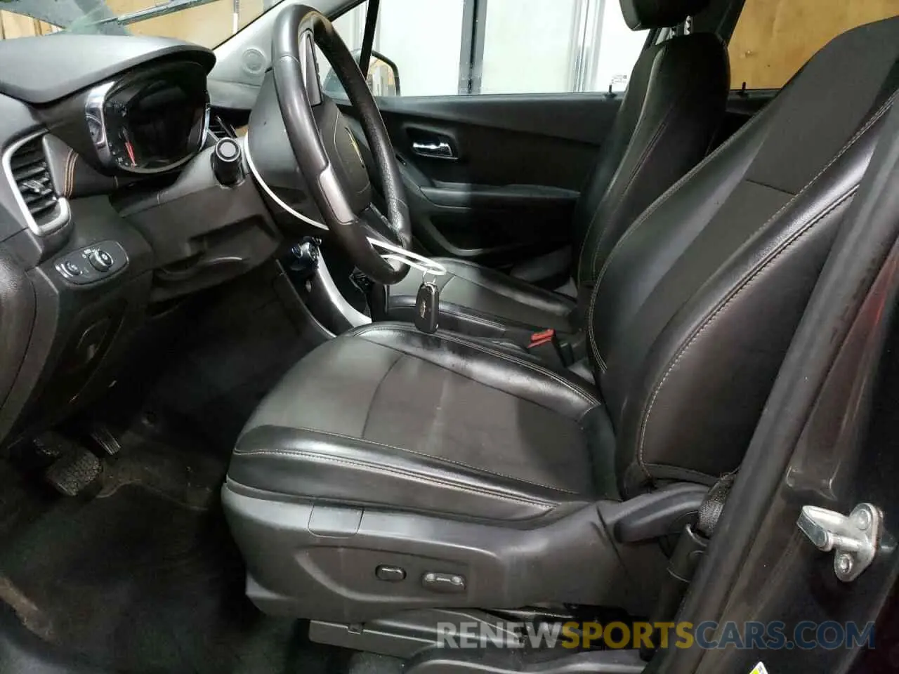 7 fotografías del automóvil dañado 3GNCJPSB3LL252695 CHEVROLET TRAX 2020