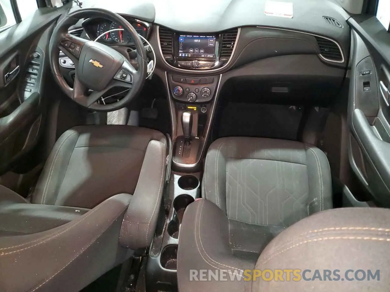 8 fotografías del automóvil dañado 3GNCJPSB3LL261347 CHEVROLET TRAX 2020