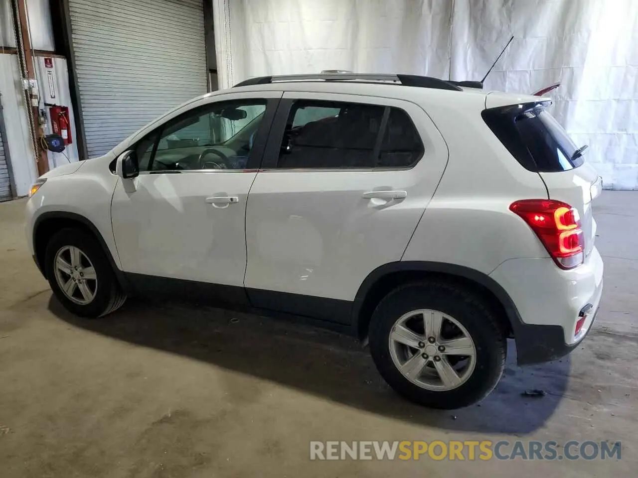 2 fotografías del automóvil dañado 3GNCJPSB3LL262028 CHEVROLET TRAX 2020