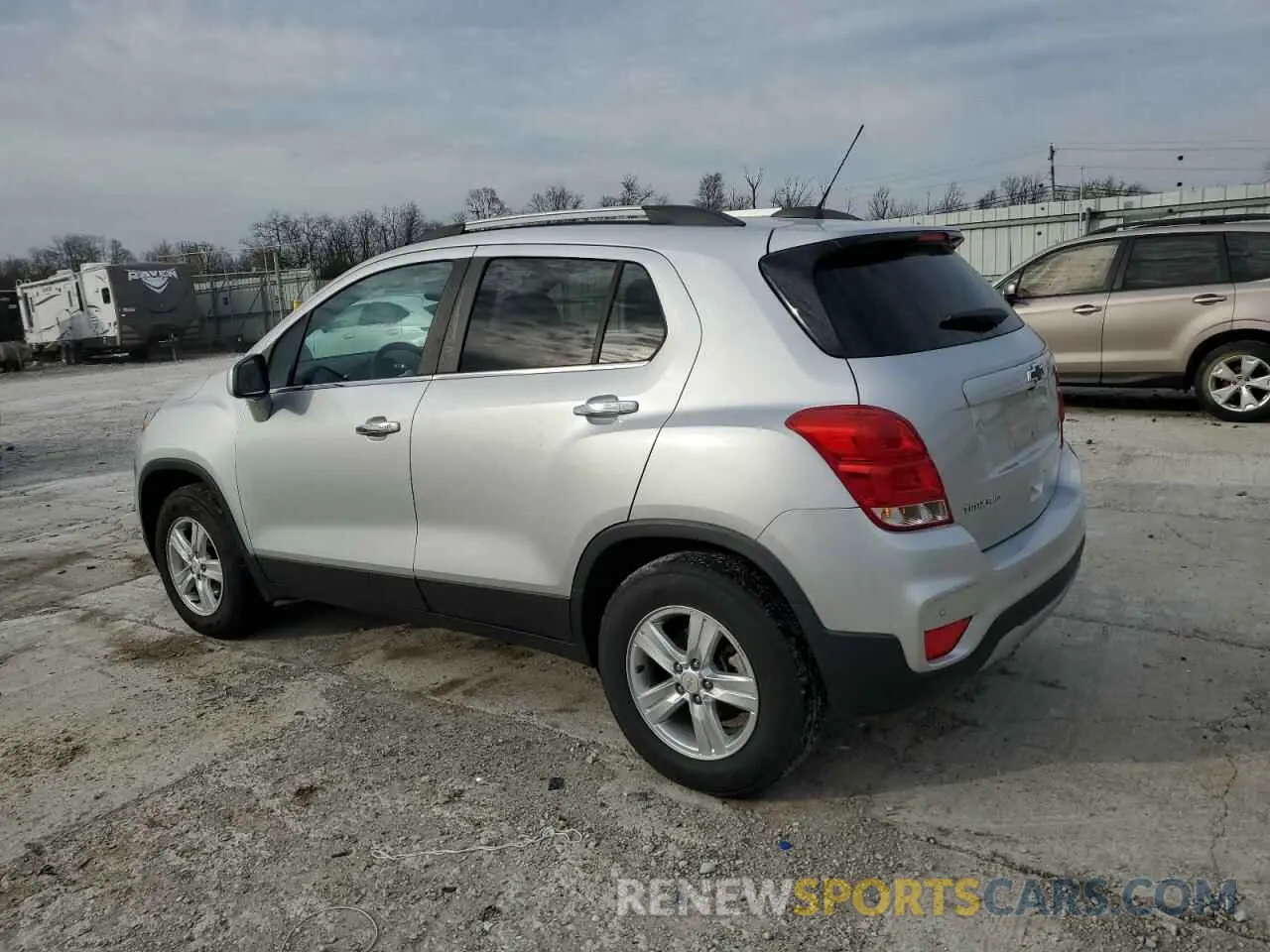2 fotografías del automóvil dañado 3GNCJPSB8LL144217 CHEVROLET TRAX 2020