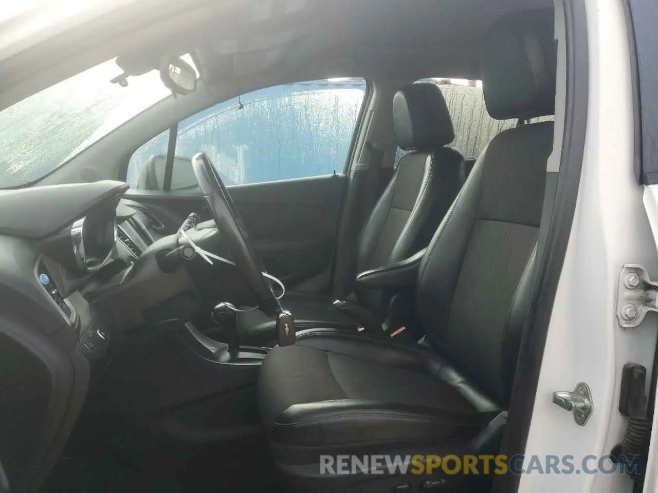 7 fotografías del automóvil dañado 3GNCJPSB8LL209616 CHEVROLET TRAX 2020