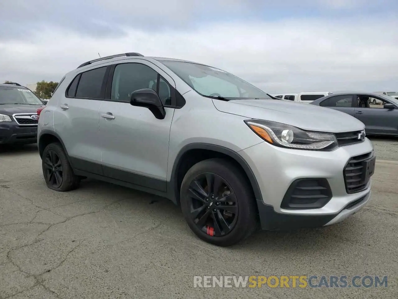 4 fotografías del automóvil dañado 3GNCJPSB9LL198867 CHEVROLET TRAX 2020
