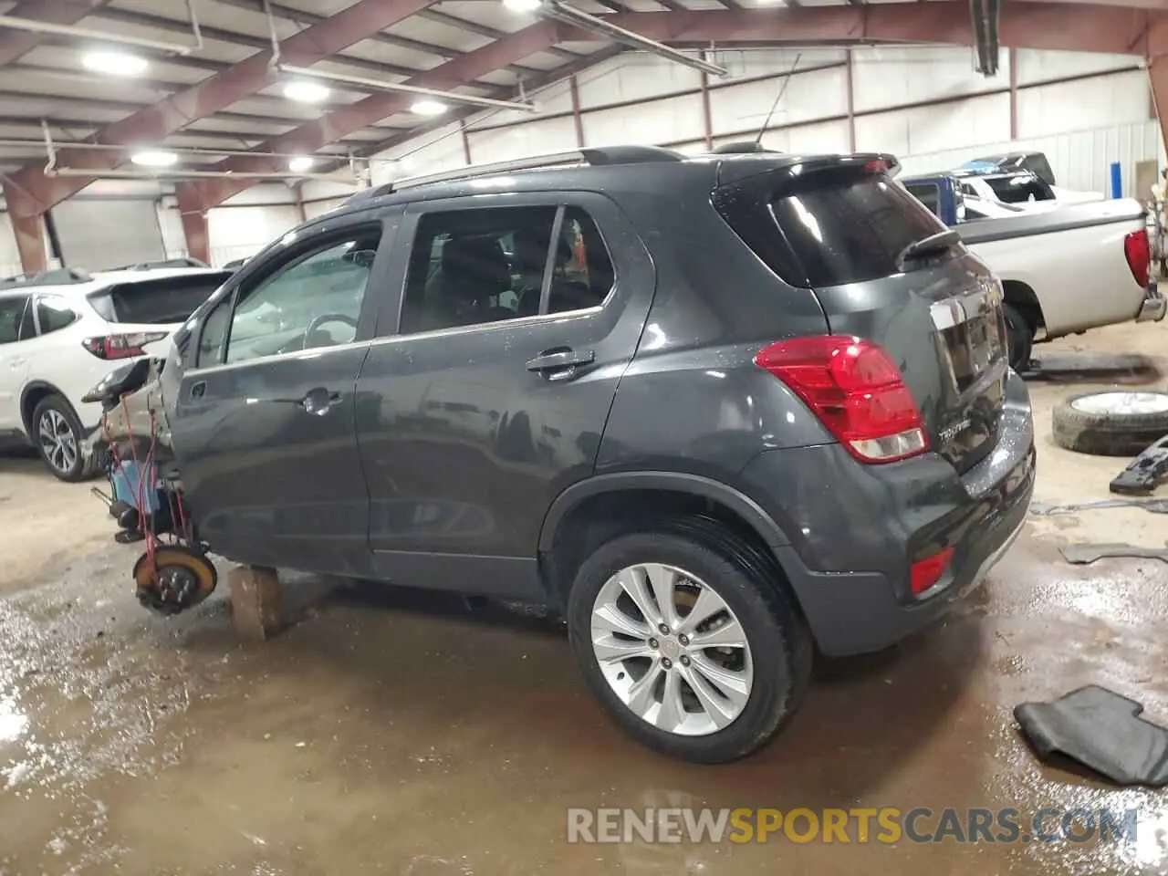 2 fotografías del automóvil dañado 3GNCJRSB6LL107534 CHEVROLET TRAX 2020
