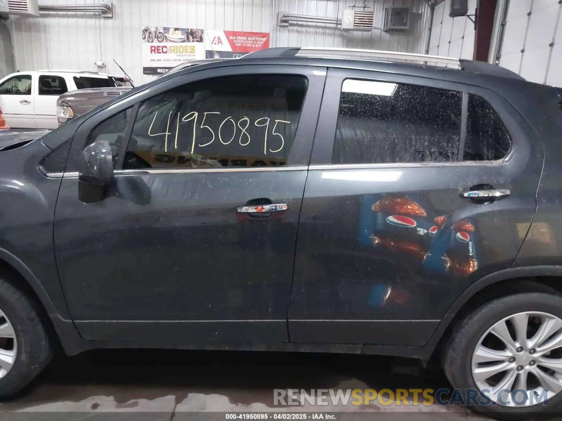15 fotografías del automóvil dañado 3GNCJRSB7LL238200 CHEVROLET TRAX 2020