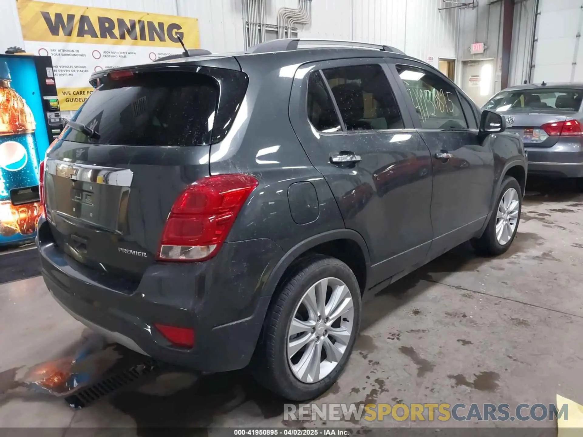 4 fotografías del automóvil dañado 3GNCJRSB7LL238200 CHEVROLET TRAX 2020