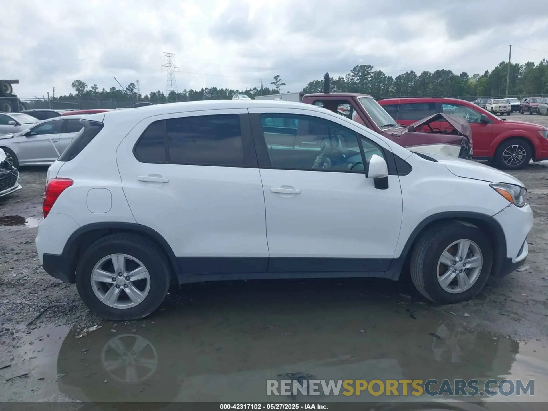 13 fotografías del automóvil dañado KL7CJKSB0LB028987 CHEVROLET TRAX 2020