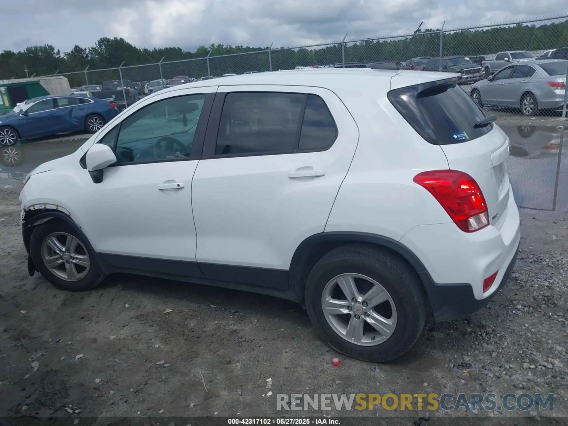14 fotografías del automóvil dañado KL7CJKSB0LB028987 CHEVROLET TRAX 2020