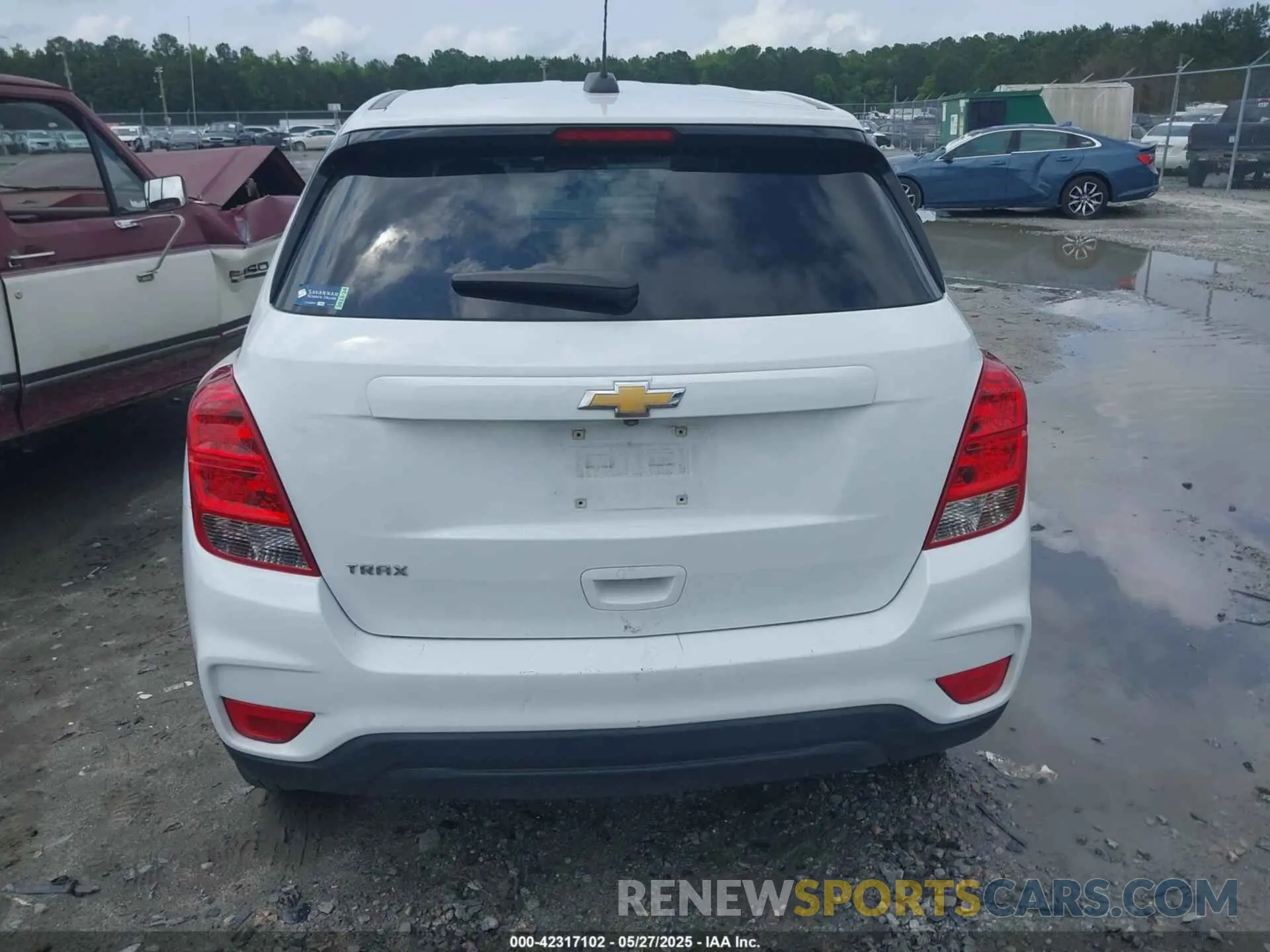 16 fotografías del automóvil dañado KL7CJKSB0LB028987 CHEVROLET TRAX 2020