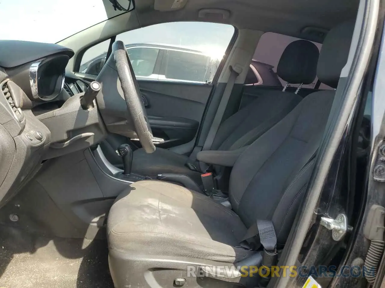 7 fotografías del automóvil dañado KL7CJKSB0LB043621 CHEVROLET TRAX 2020