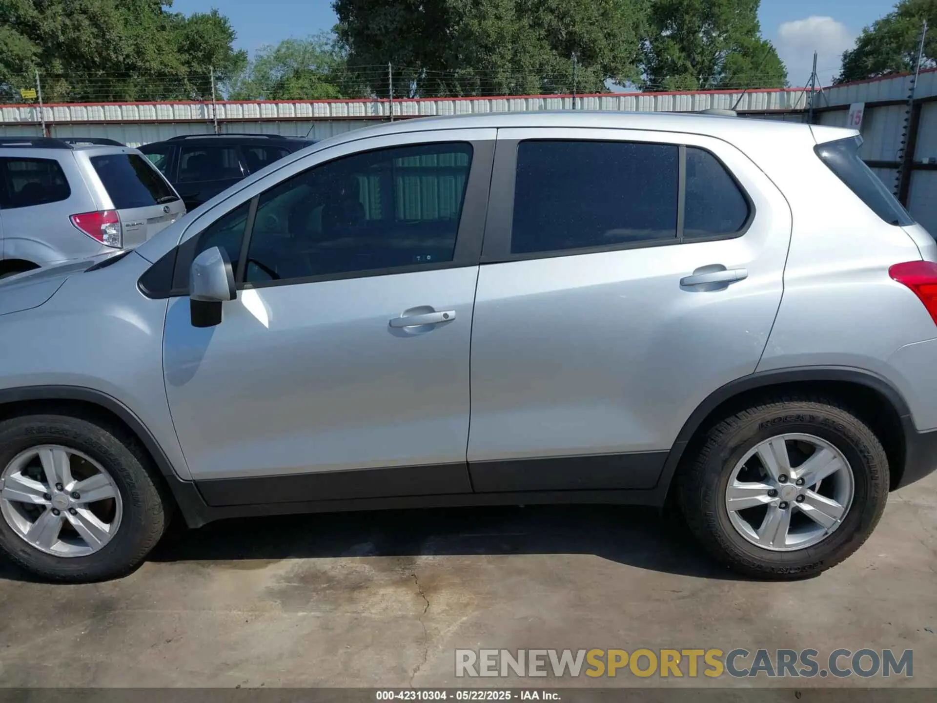 14 fotografías del automóvil dañado KL7CJKSB1LB039707 CHEVROLET TRAX 2020
