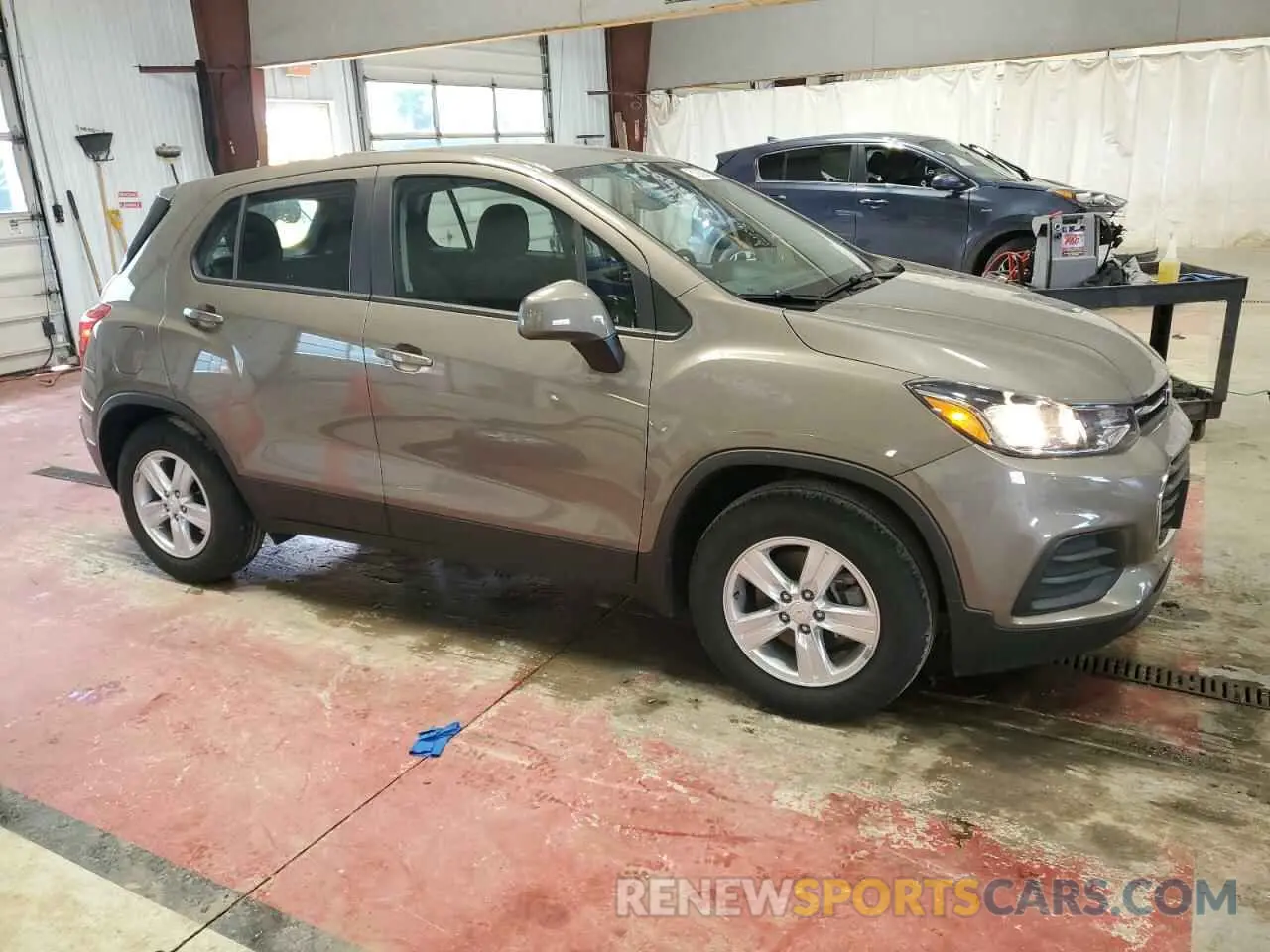 4 fotografías del automóvil dañado KL7CJKSB1LB342017 CHEVROLET TRAX 2020