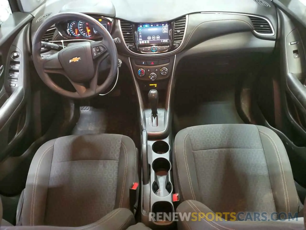 8 fotografías del automóvil dañado KL7CJKSB1LB342017 CHEVROLET TRAX 2020