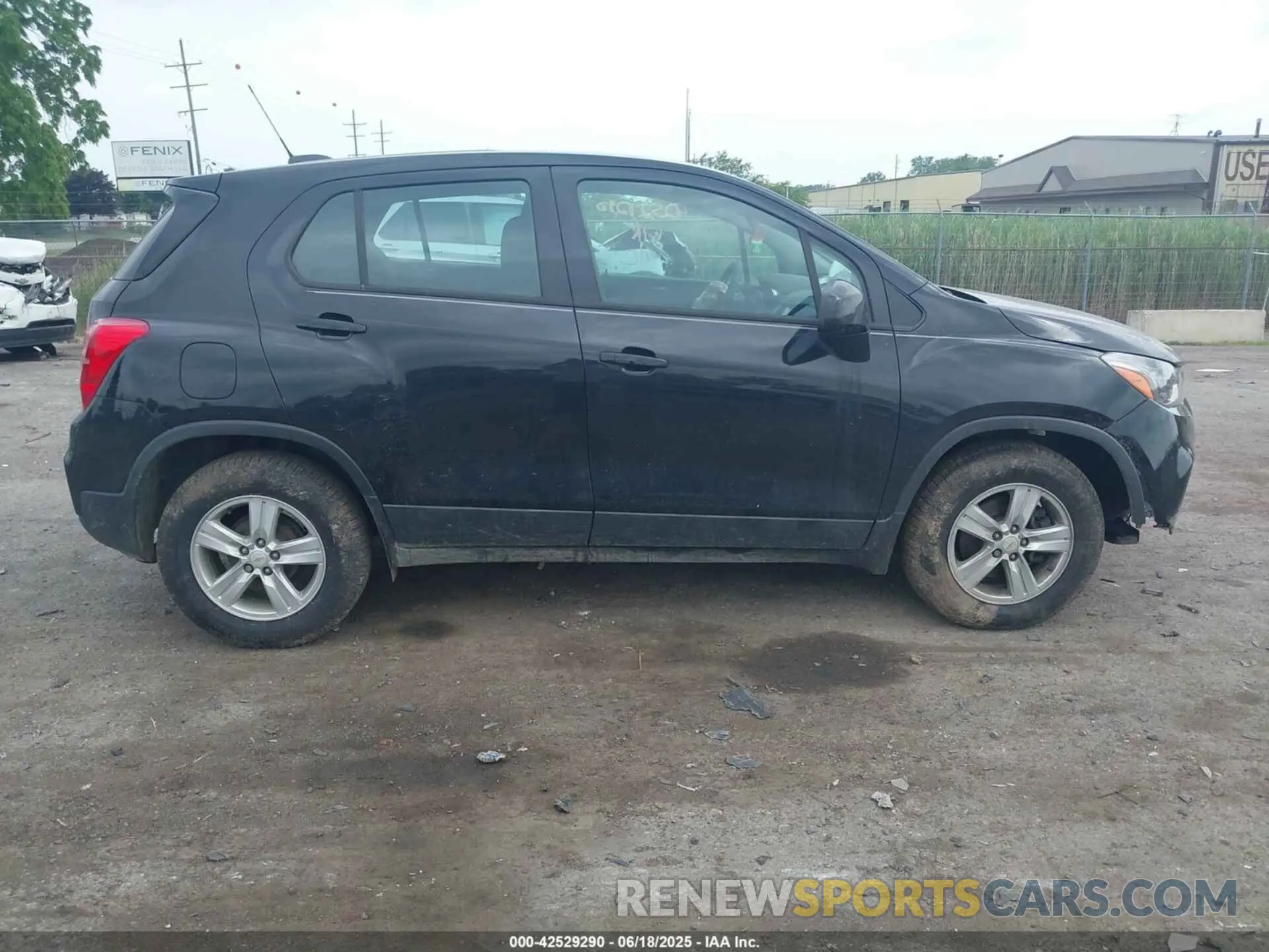 13 fotografías del automóvil dañado KL7CJKSB2LB086759 CHEVROLET TRAX 2020