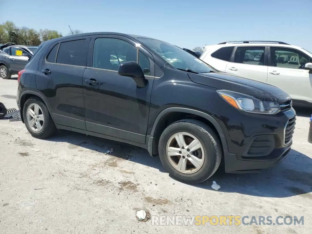 4 fotografías del automóvil dañado KL7CJKSB2LB318230 CHEVROLET TRAX 2020