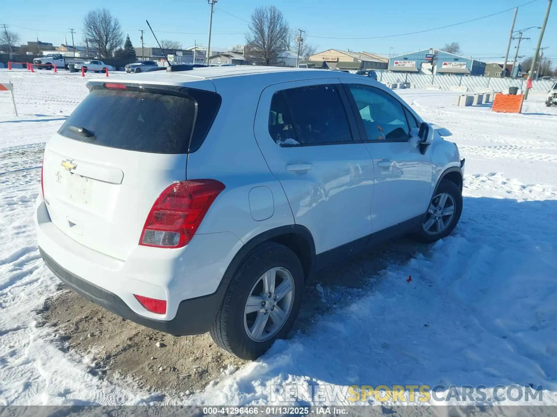 4 fotografías del automóvil dañado KL7CJKSB2LB327588 CHEVROLET TRAX 2020