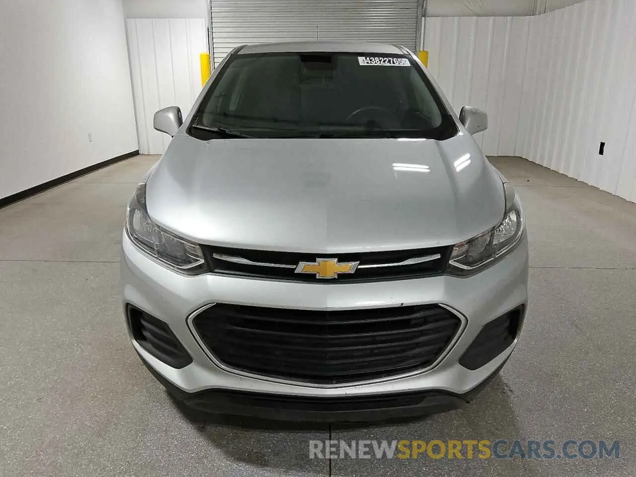 5 fotografías del automóvil dañado KL7CJKSB3LB027381 CHEVROLET TRAX 2020