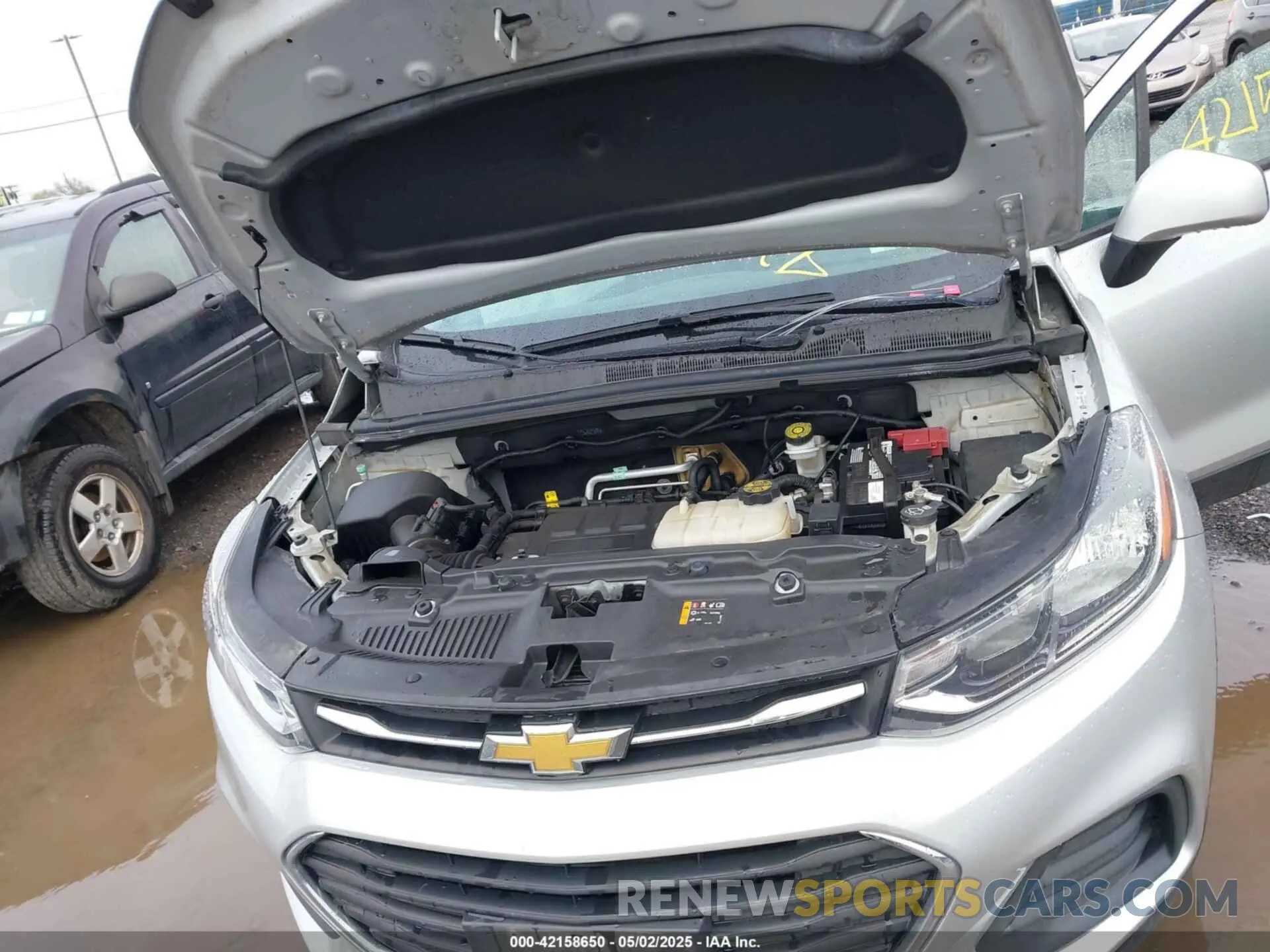 10 fotografías del automóvil dañado KL7CJKSB3LB310265 CHEVROLET TRAX 2020