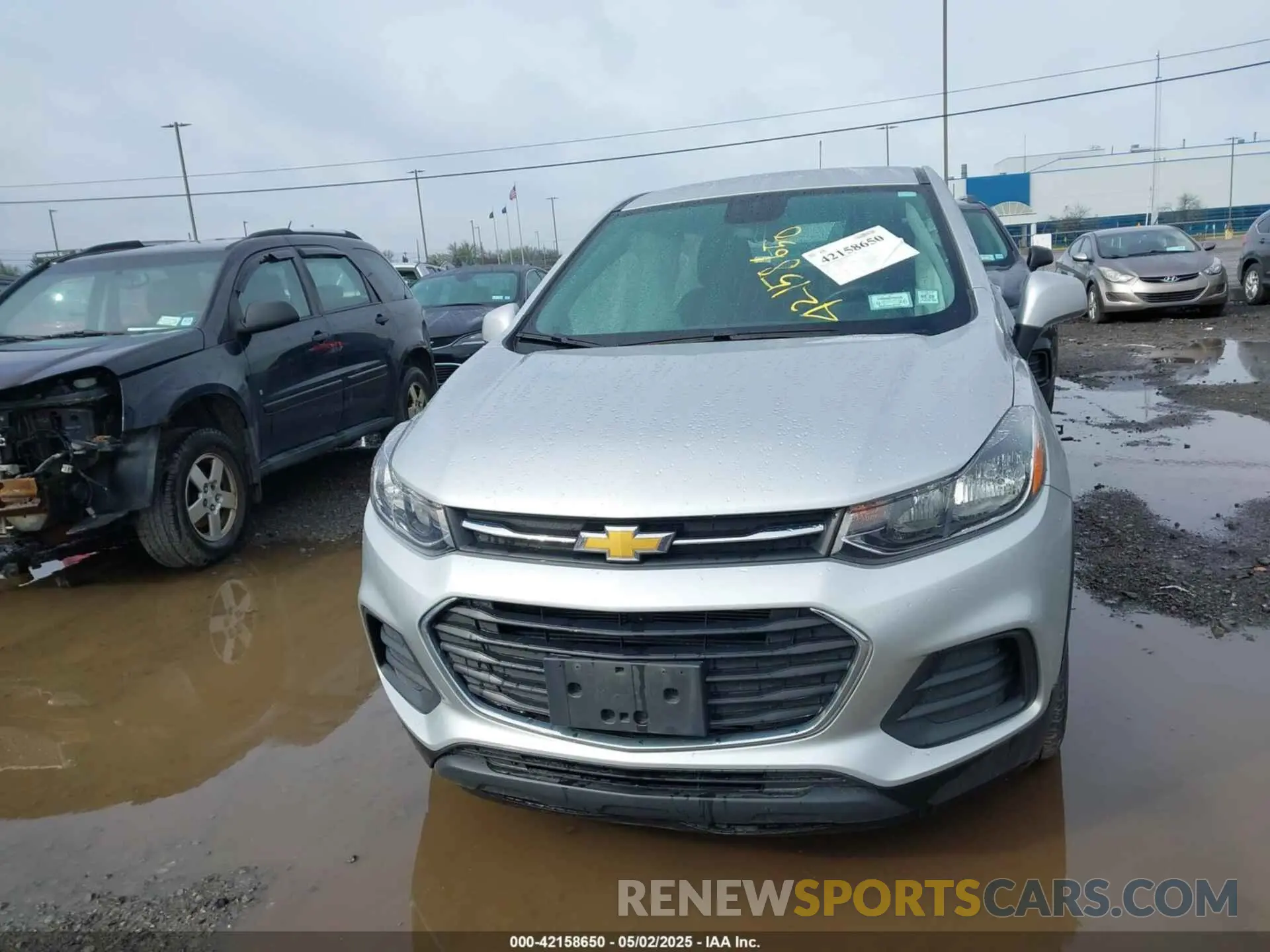 12 fotografías del automóvil dañado KL7CJKSB3LB310265 CHEVROLET TRAX 2020