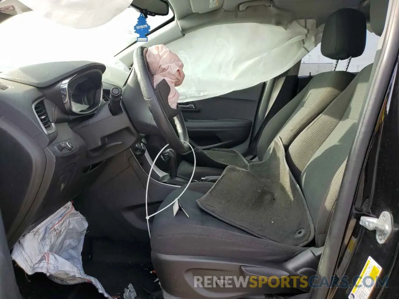 7 fotografías del automóvil dañado KL7CJKSB3LB318270 CHEVROLET TRAX 2020