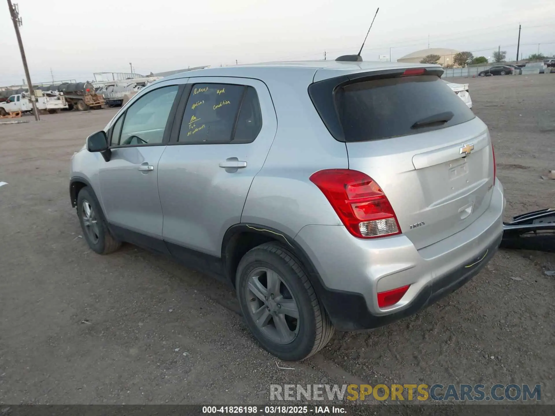 3 fotografías del automóvil dañado KL7CJKSB5LB021260 CHEVROLET TRAX 2020