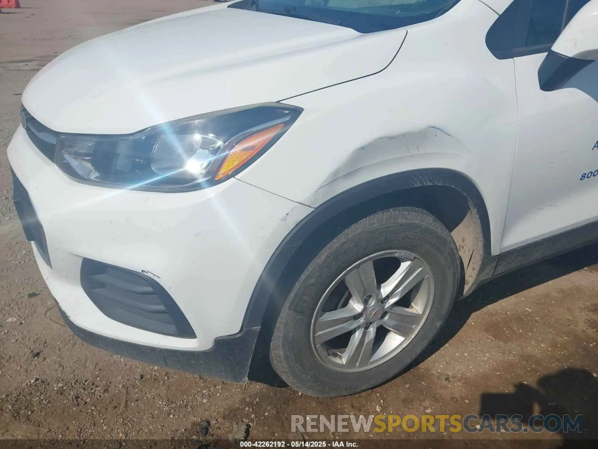 6 fotografías del automóvil dañado KL7CJKSB5LB041685 CHEVROLET TRAX 2020