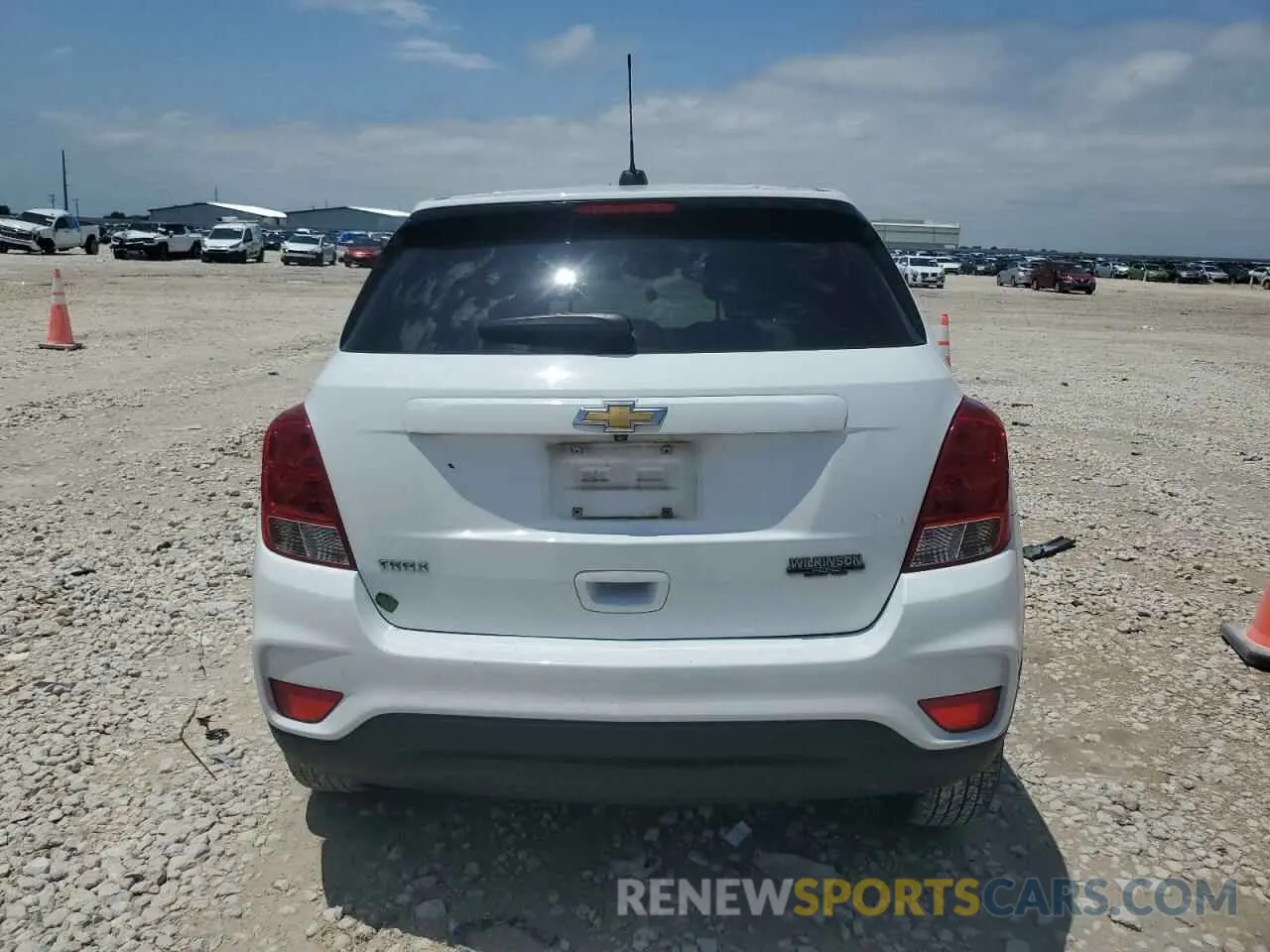 6 fotografías del automóvil dañado KL7CJKSB5LB083418 CHEVROLET TRAX 2020