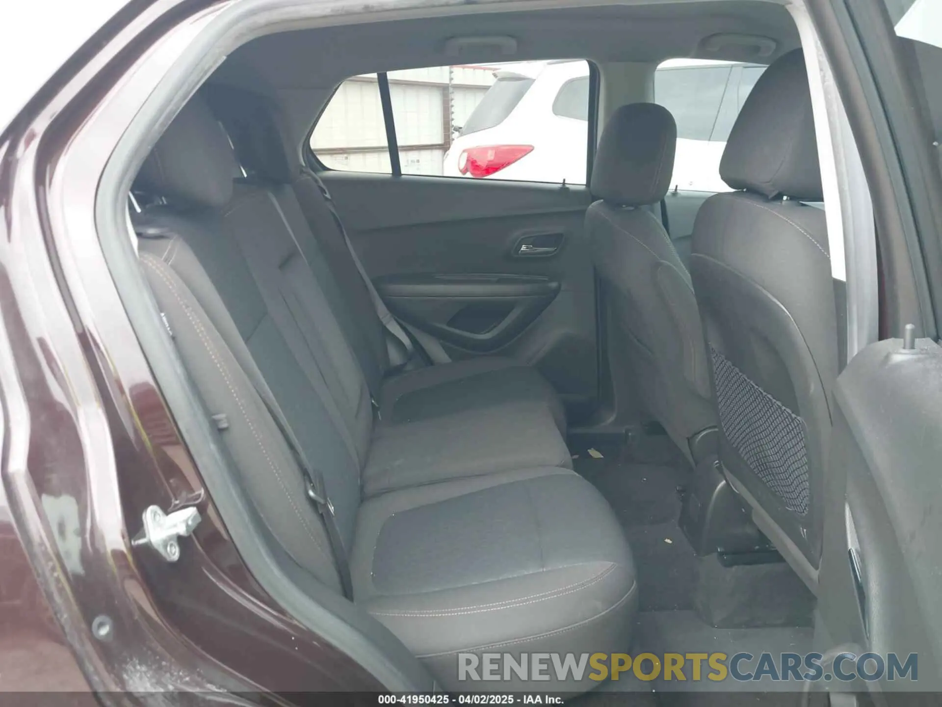 8 fotografías del automóvil dañado KL7CJKSB5LB352601 CHEVROLET TRAX 2020