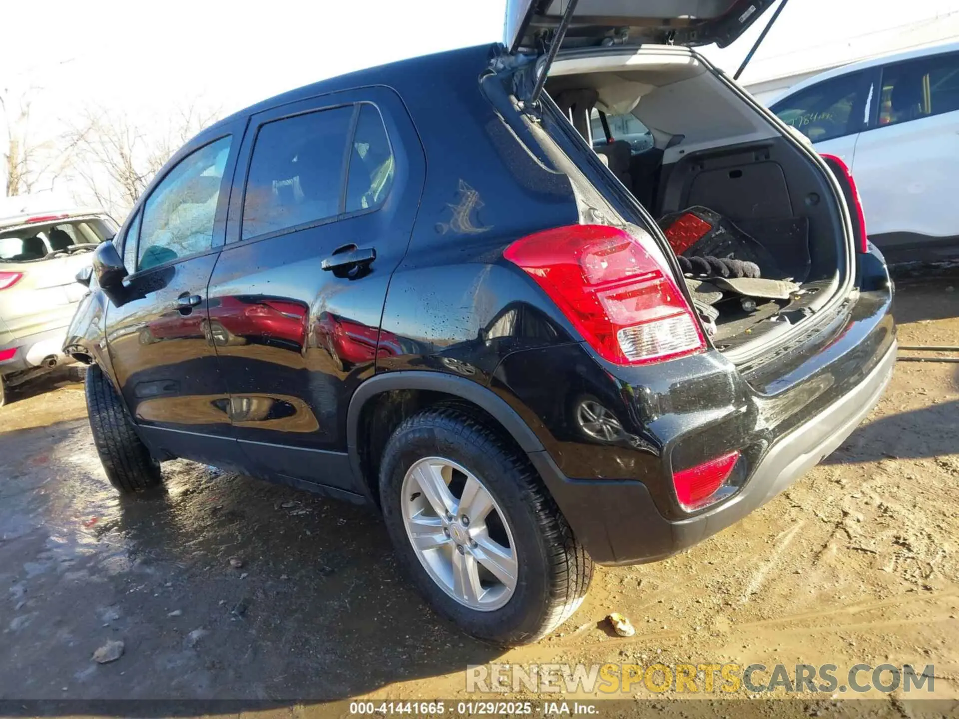 3 fotografías del automóvil dañado KL7CJKSB7LB022376 CHEVROLET TRAX 2020