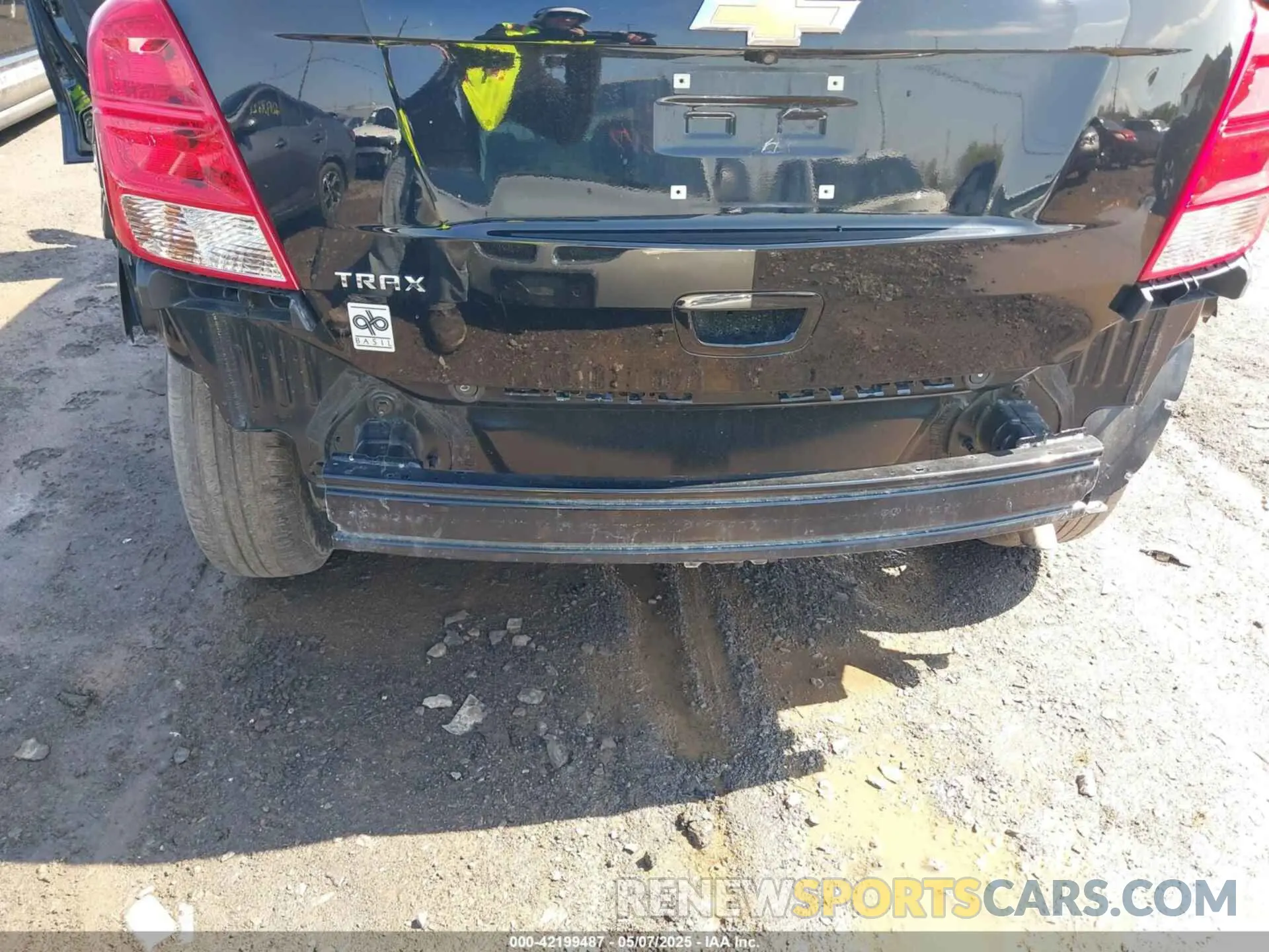 6 fotografías del automóvil dañado KL7CJKSB7LB036732 CHEVROLET TRAX 2020