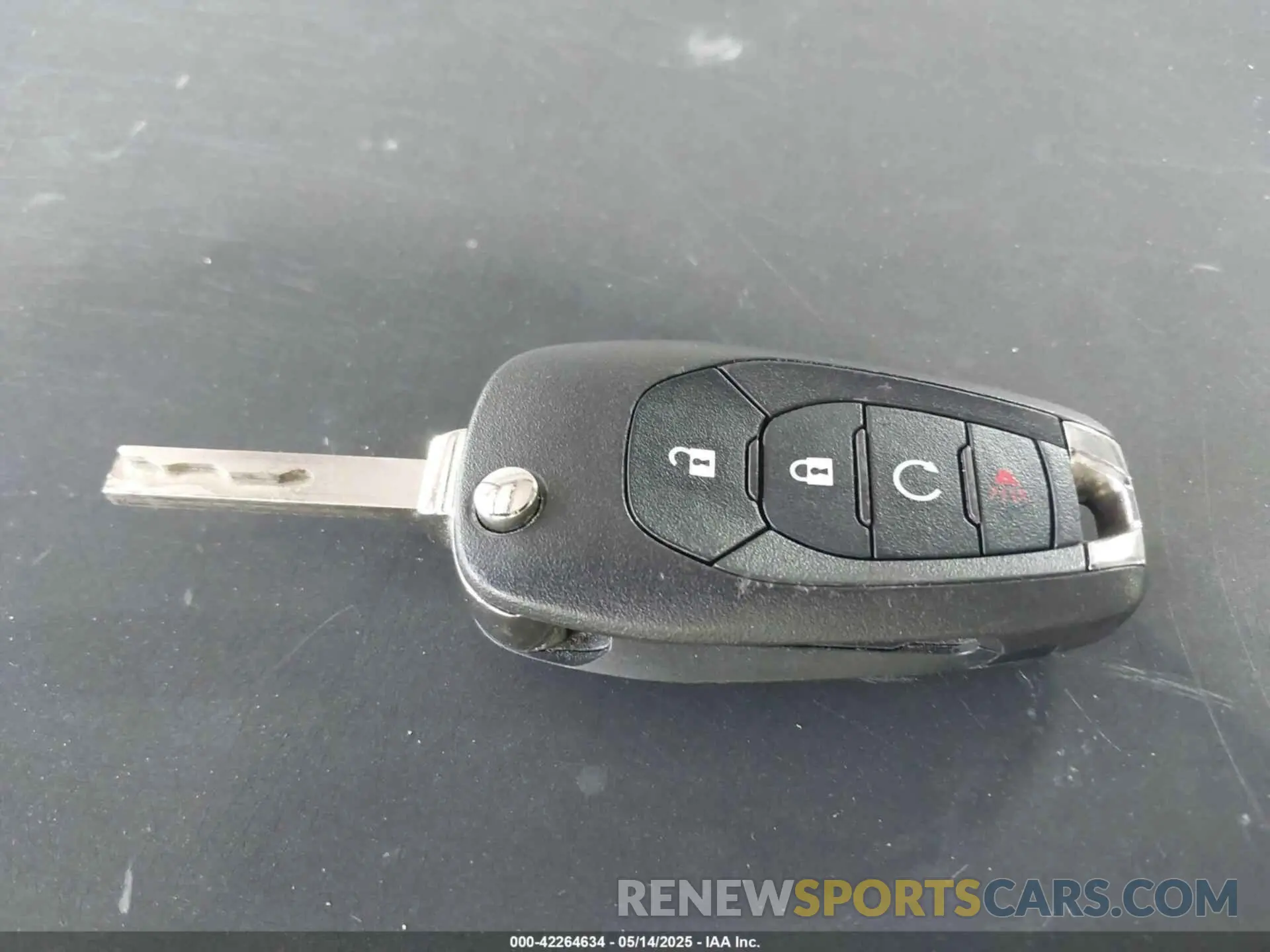 11 fotografías del automóvil dañado KL7CJKSB7LB335766 CHEVROLET TRAX 2020