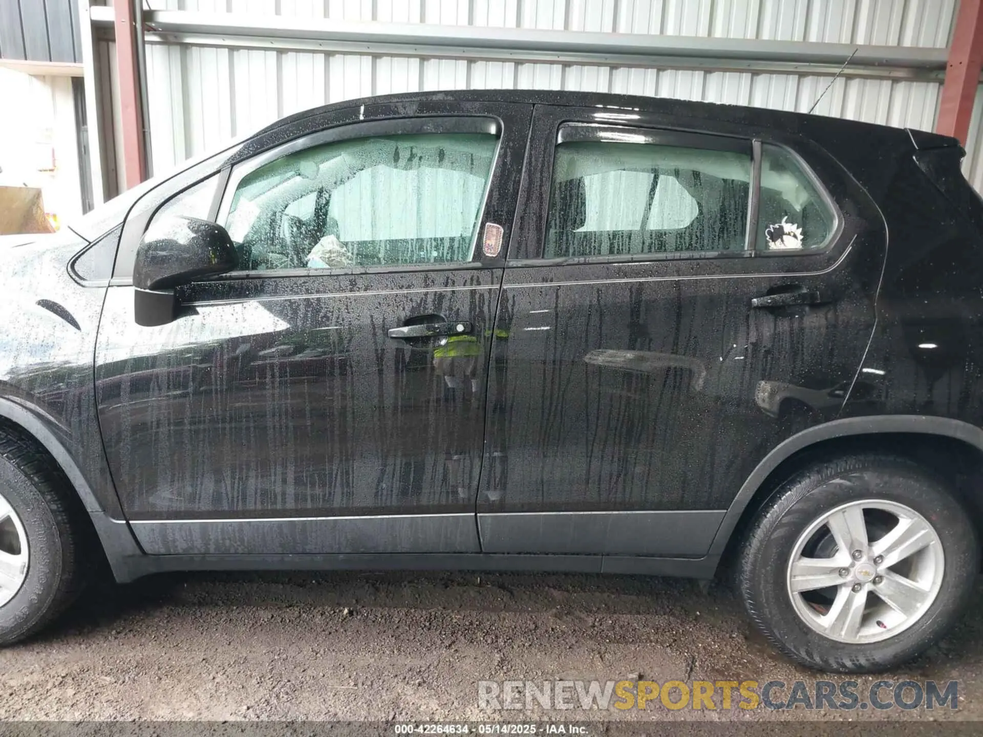 15 fotografías del automóvil dañado KL7CJKSB7LB335766 CHEVROLET TRAX 2020