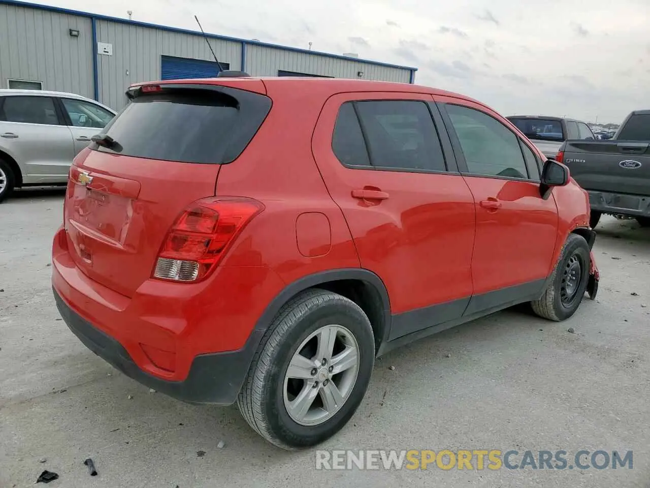 3 fotografías del automóvil dañado KL7CJKSB7LB346315 CHEVROLET TRAX 2020