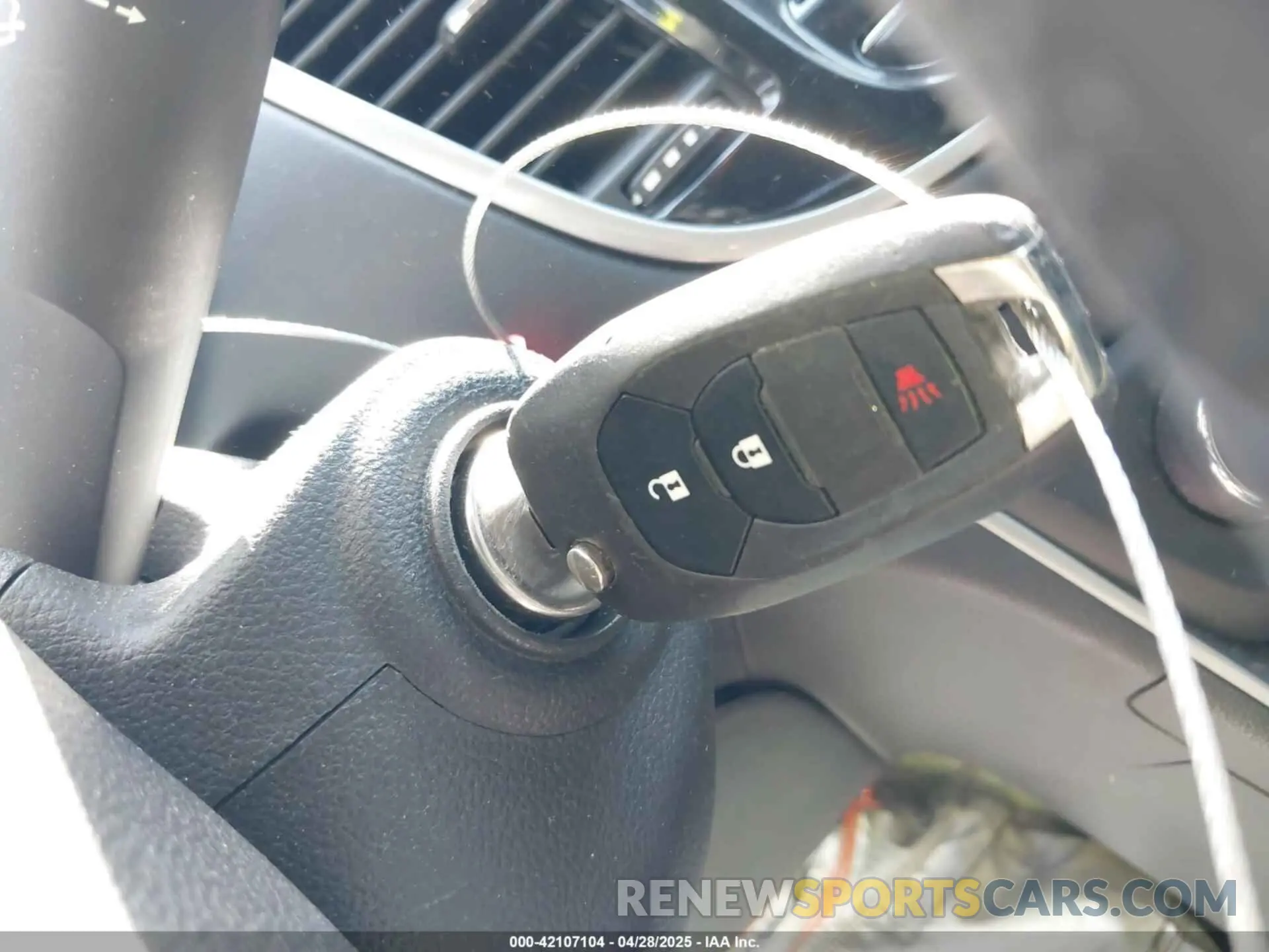 11 fotografías del automóvil dañado KL7CJKSB8LB033001 CHEVROLET TRAX 2020
