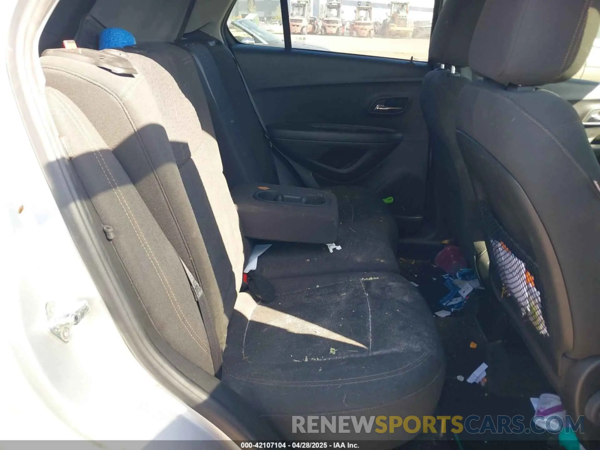 8 fotografías del automóvil dañado KL7CJKSB8LB033001 CHEVROLET TRAX 2020