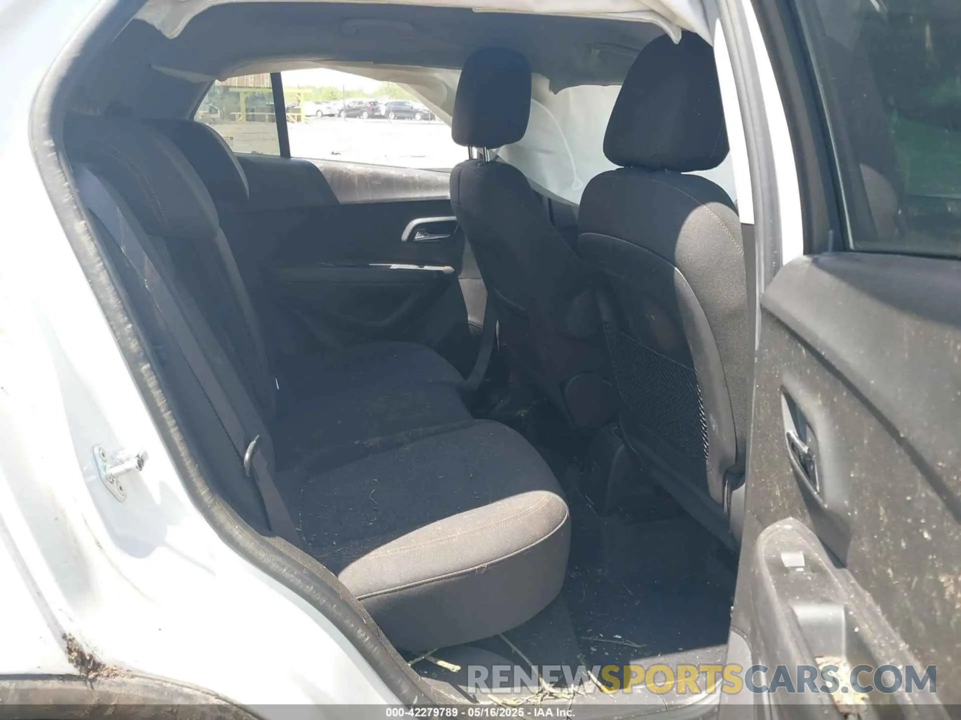 8 fotografías del automóvil dañado KL7CJKSB9LB051684 CHEVROLET TRAX 2020